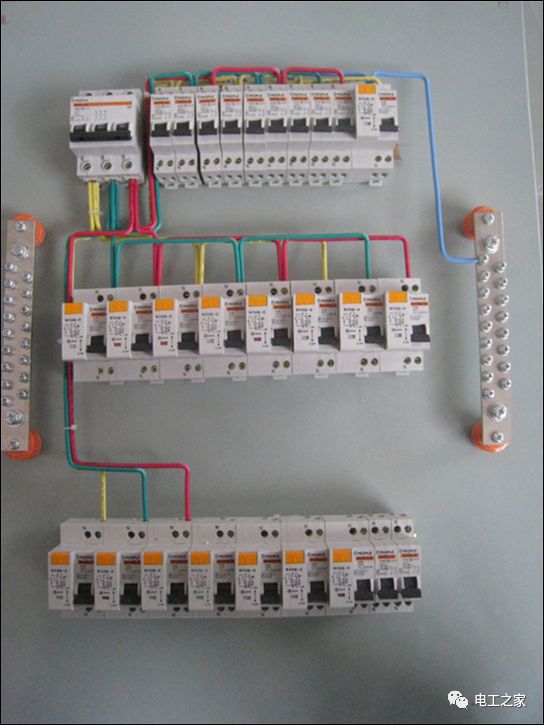 圖片和文字告訴你如何做好配電箱內(nèi)部布線